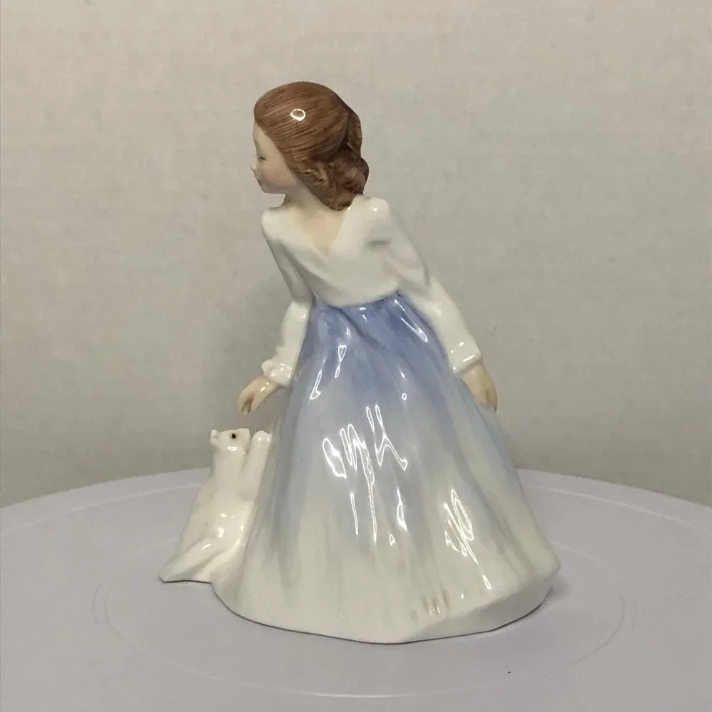 Royal Doulton HN 3058 Andrea 1984
